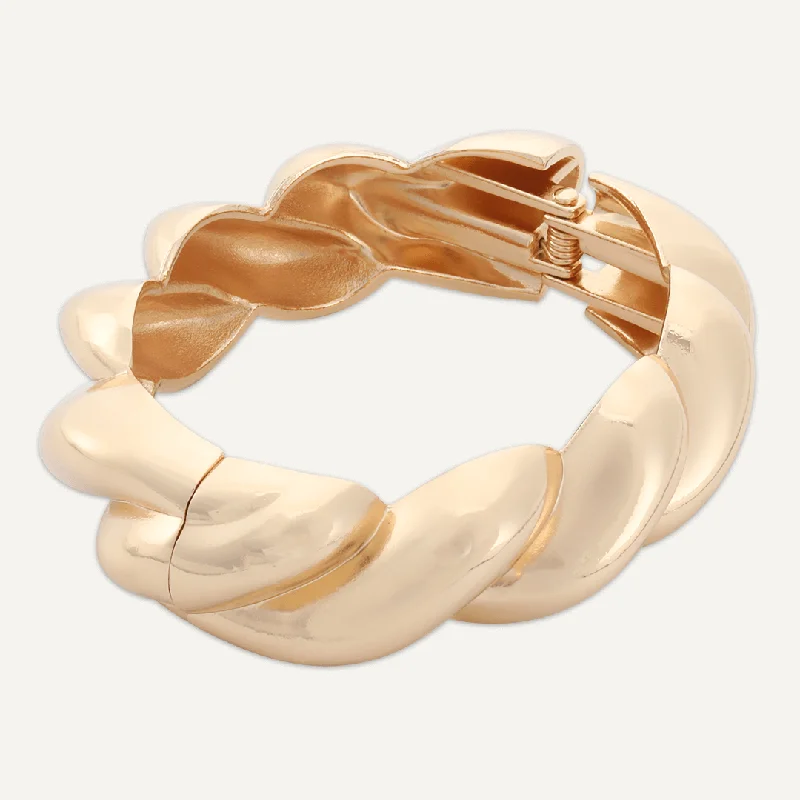 Contemporary Hinged Bracelet In Gold-Tone